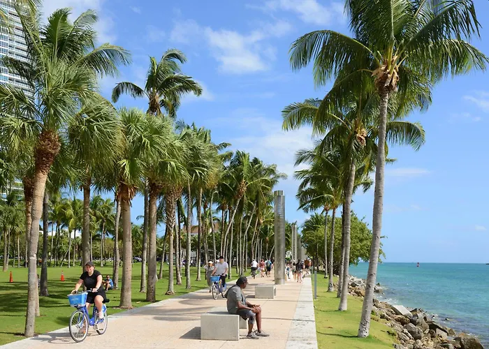 Beachfront Bentley Hotel One Bedroom Suite With Balcony And Beach Access
