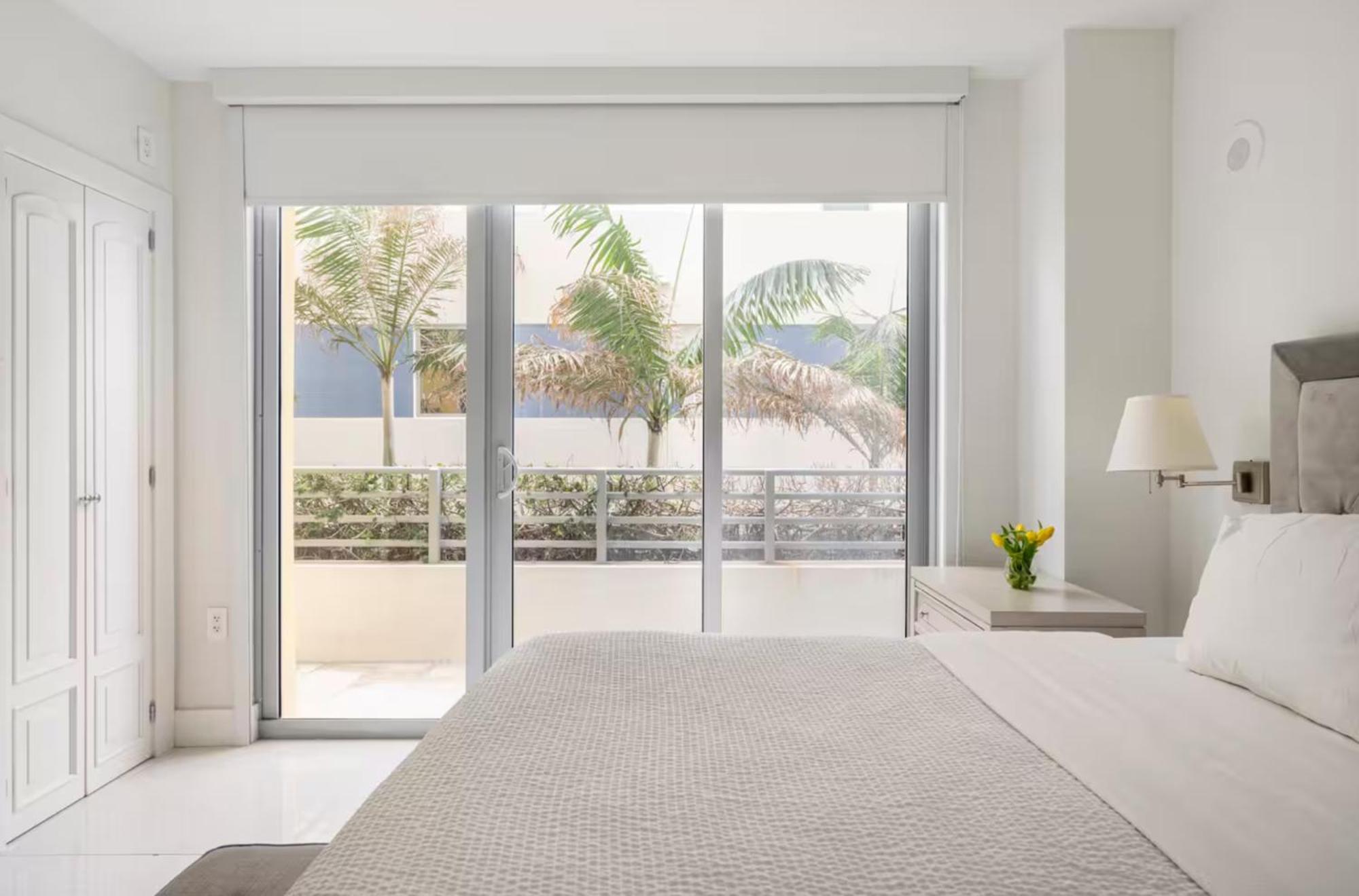 Appartement Beachfront Bentley One Bedroom With Balcony And Access