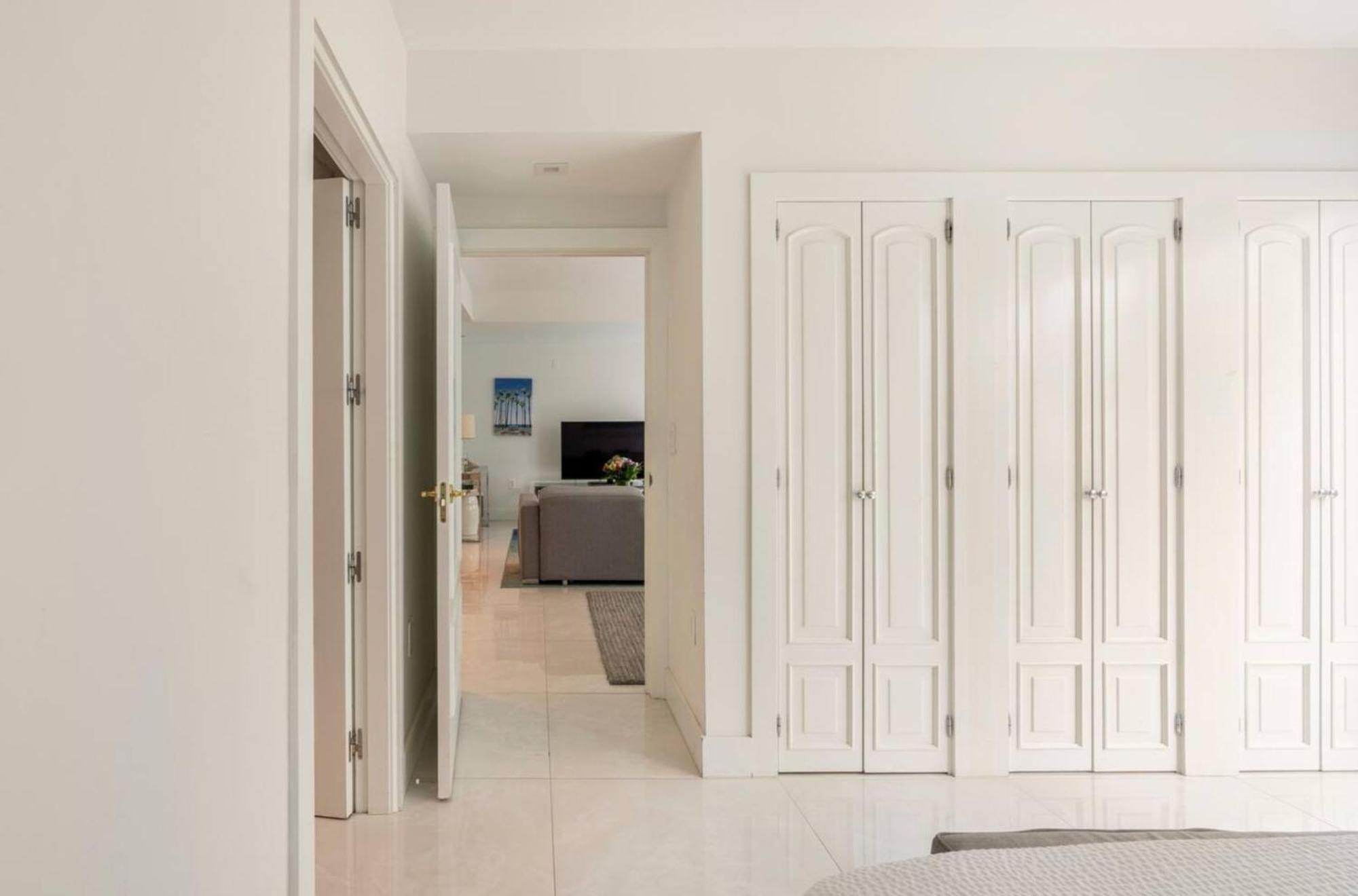 Beachfront Bentley One Bedroom With Balcony And Access Appartement Miami Beach