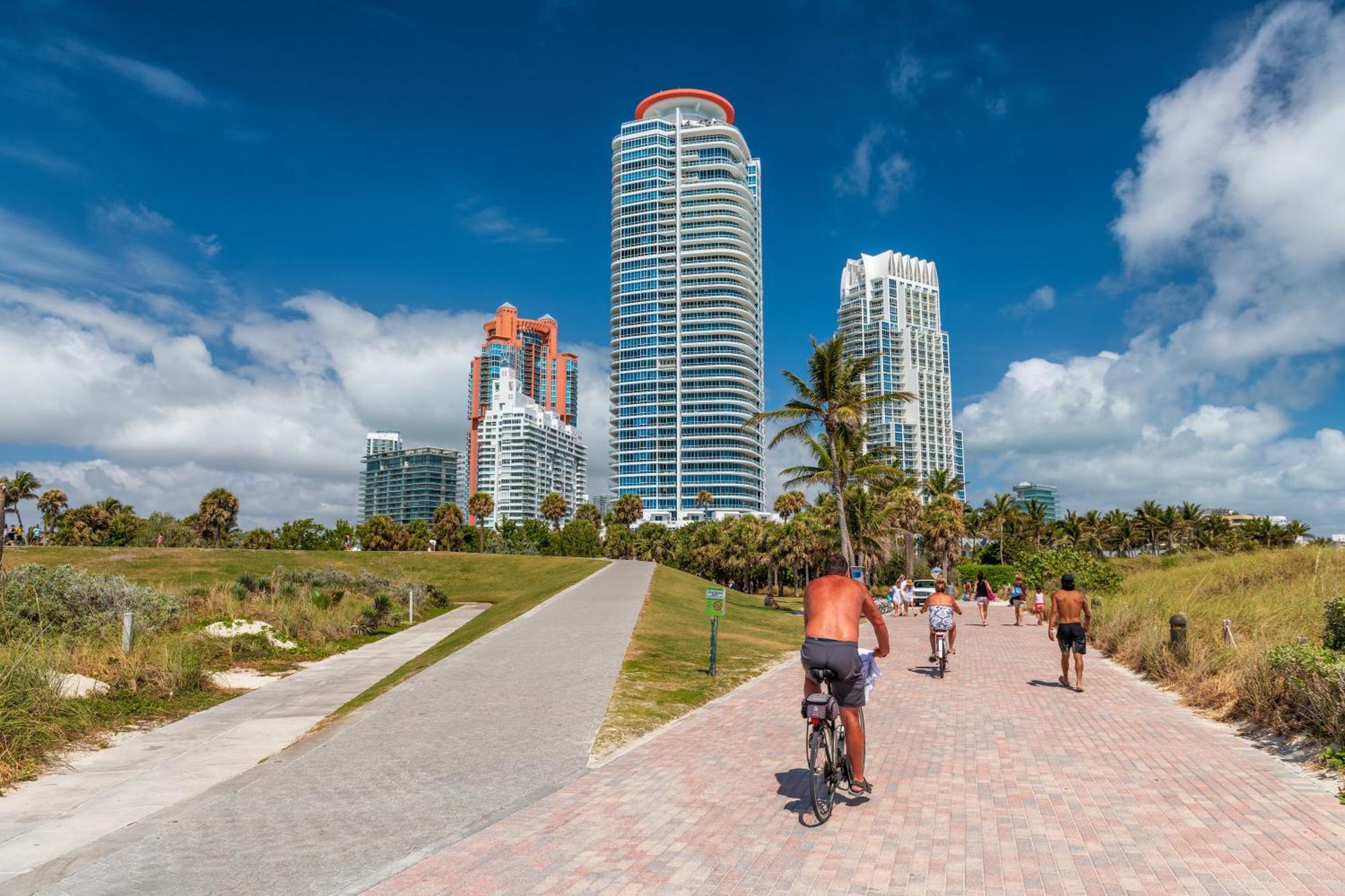 Appartement Beachfront Bentley One Bedroom With Balcony And Access Miami Beach