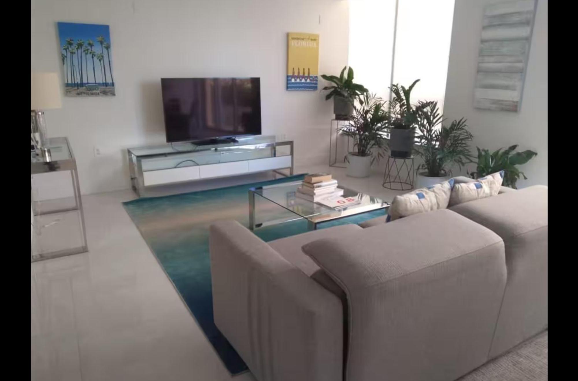 Beachfront Bentley One Bedroom With Balcony And Access Appartement