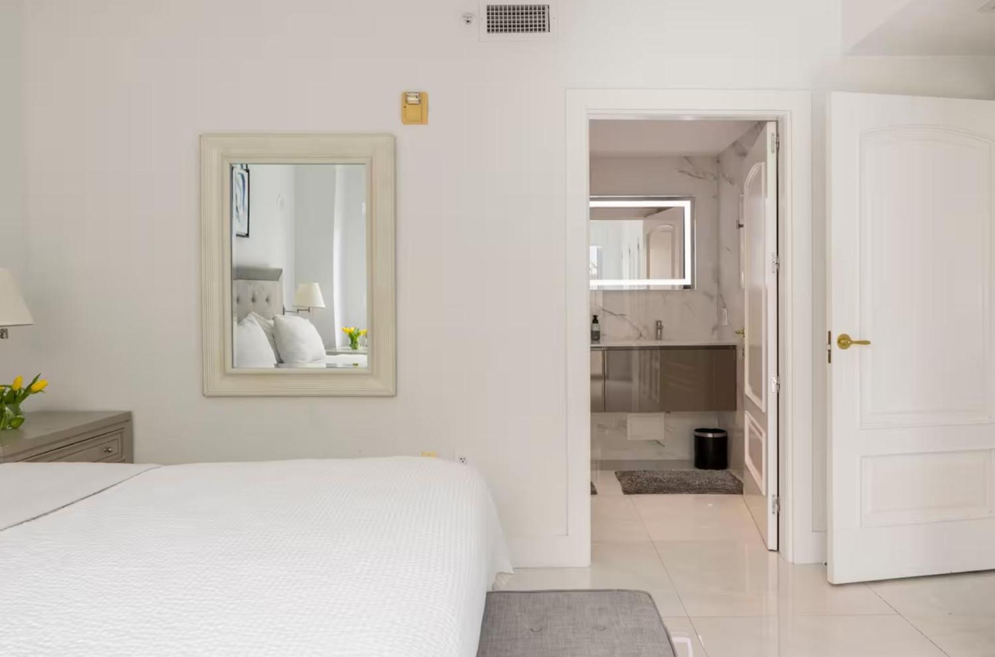 Appartement Beachfront Bentley One Bedroom With Balcony And Access